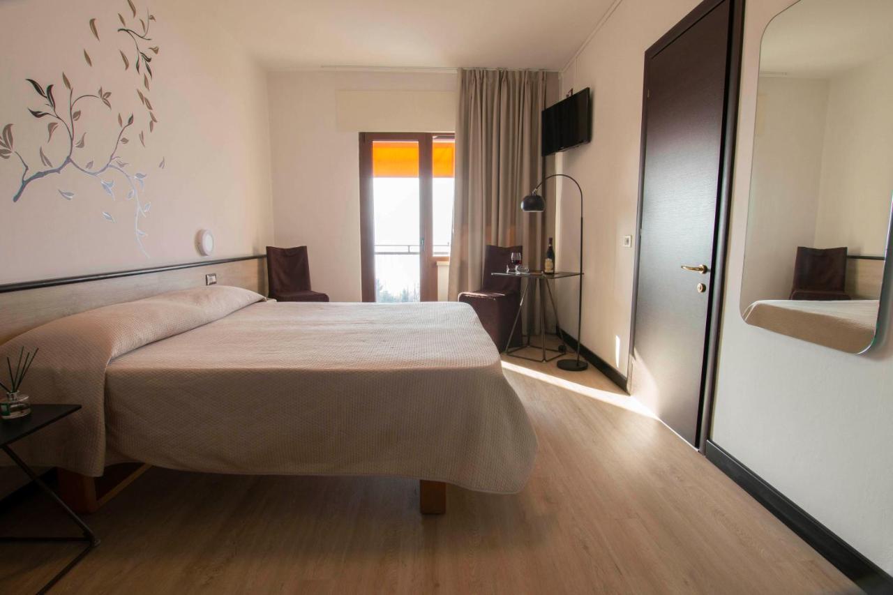 Hotel San Zeno 圣奇诺·迪·蒙塔尼亚 外观 照片