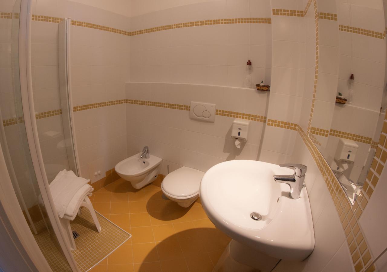 Hotel San Zeno 圣奇诺·迪·蒙塔尼亚 外观 照片