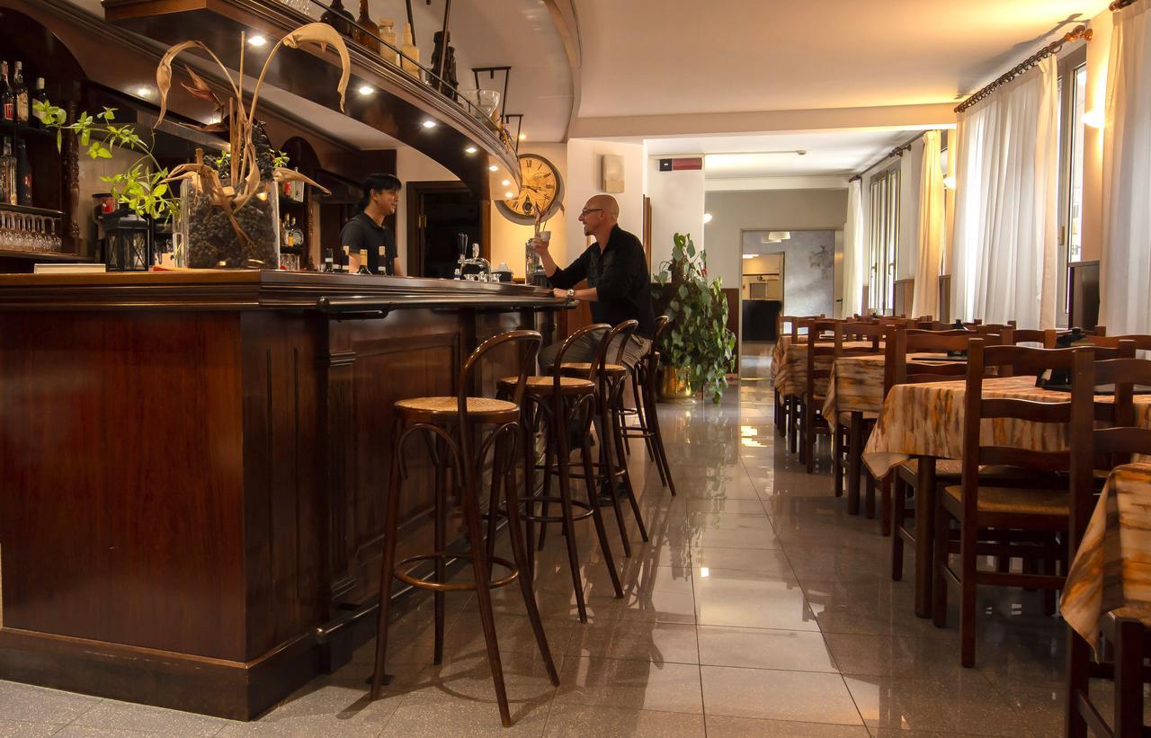 Hotel San Zeno 圣奇诺·迪·蒙塔尼亚 外观 照片